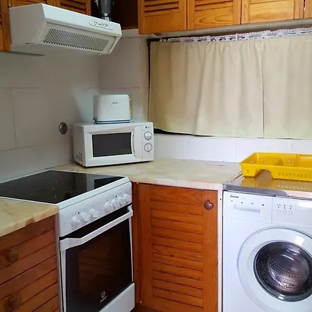 Albufeira, With Terrace, Views, 5 Min To Appartement Albufeira