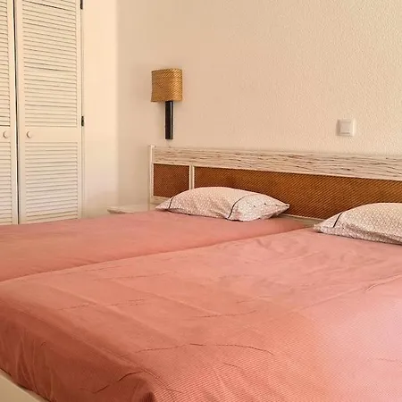 Appartement Albufeira, With Terrace, Views, 5 Min To *