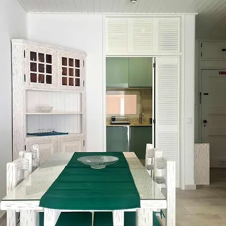 Albufeira, With Terrace, Views, 5 Min To Appartement *