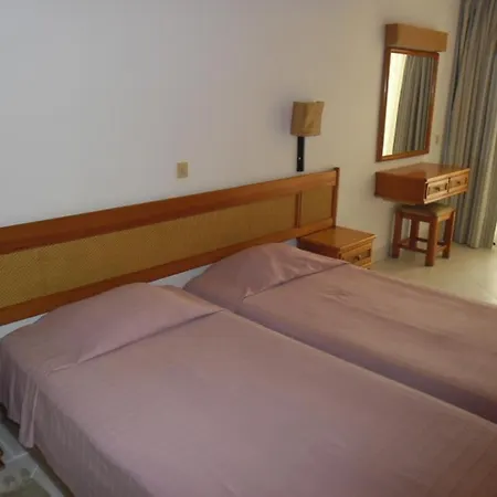 Albufeira, With Terrace, Views, 5 Min To Appartement Albufeira